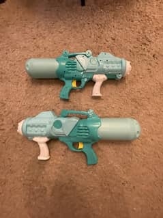 2 New Water Guns barely used.
