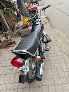 Honda 125 New Black Colour