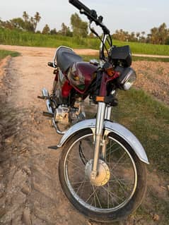 Honda CD70 only serious buyer can contact