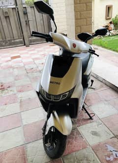 Metro T9 (Yadea) - Excellent condition