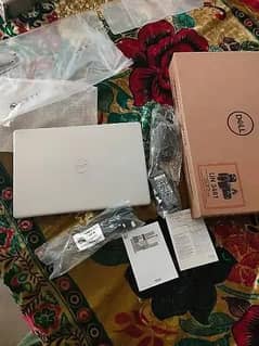 Dell laptop Core i7 10th Generation ` apple i5 10/10 i3