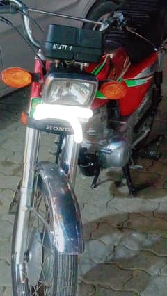 Honda 125 for sale total genwan condition on spot bio matric