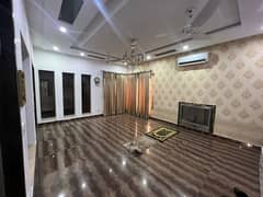 10 Marla Well Maintained Park Facing Lower Portion Available For Rent