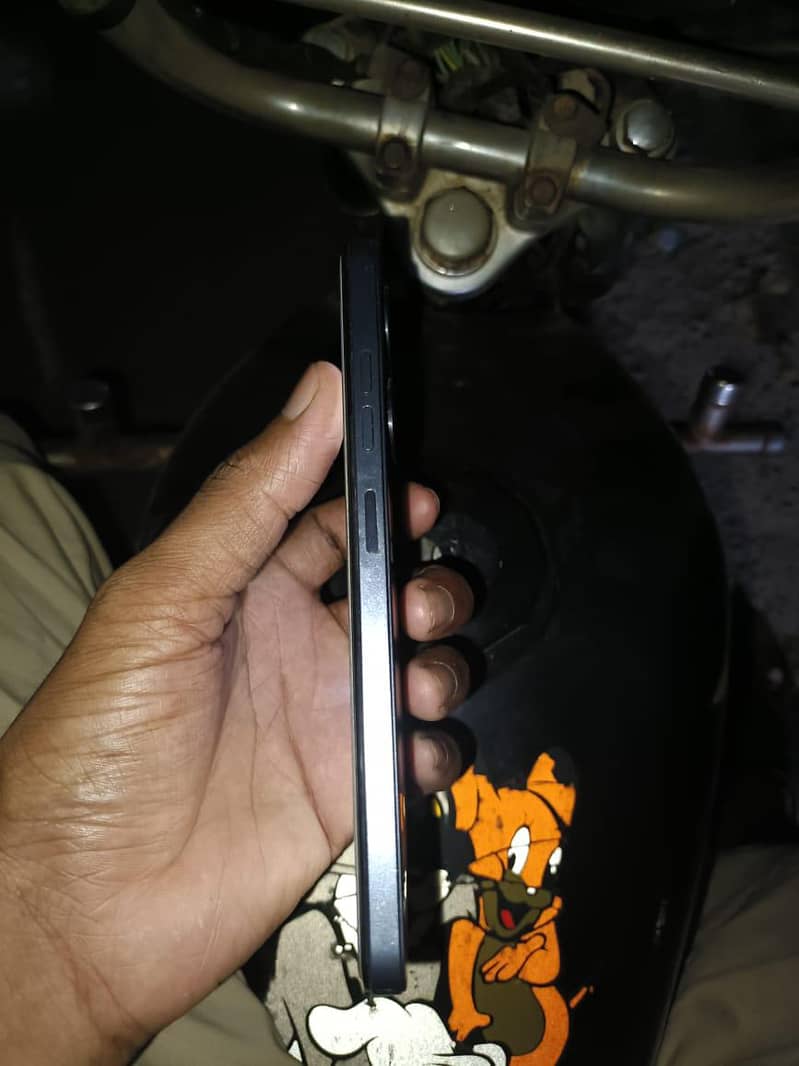 Tecno spark 20c 4+4/128 with box 2