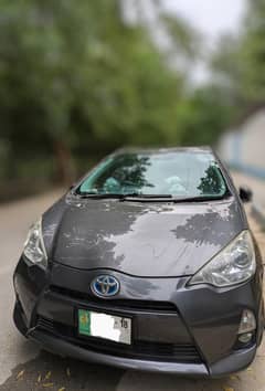 Toyota Aqua S-LED