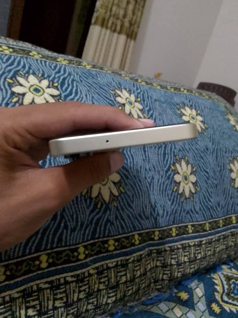 Bilqul 10/10 Condition Complete box Sirf  7 din Pahly box open howa ah 3