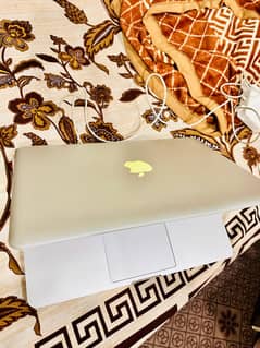 Apple Macbook pro A1278 4gb ram and 500gb hard