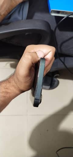 iphone 13 pro max factory unlock ha battery health 82 ha exchange