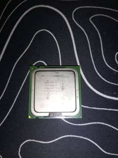 URGENT SELLING INTEL PENTUM 4