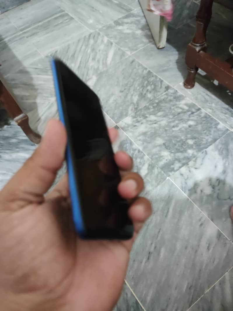 Huawei y9 prime with box 10/10 condition 1