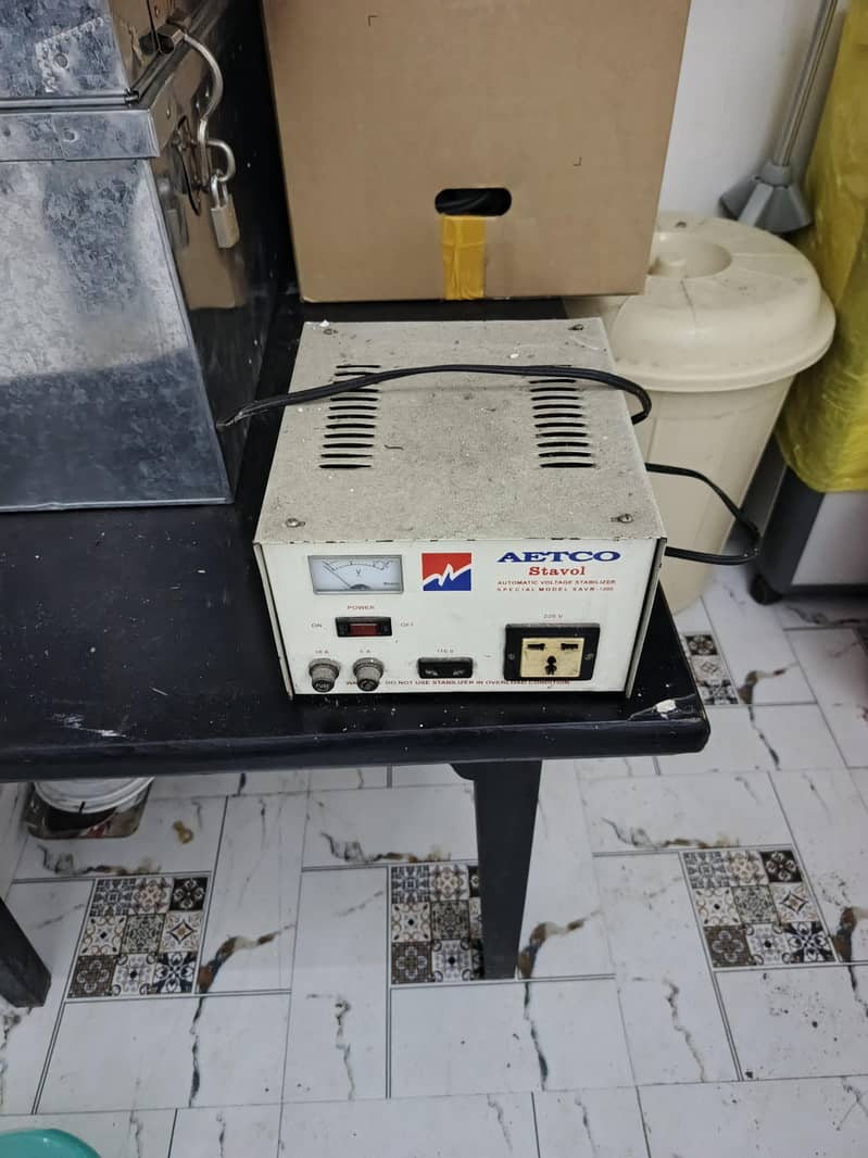 Voltage stabilizer 0