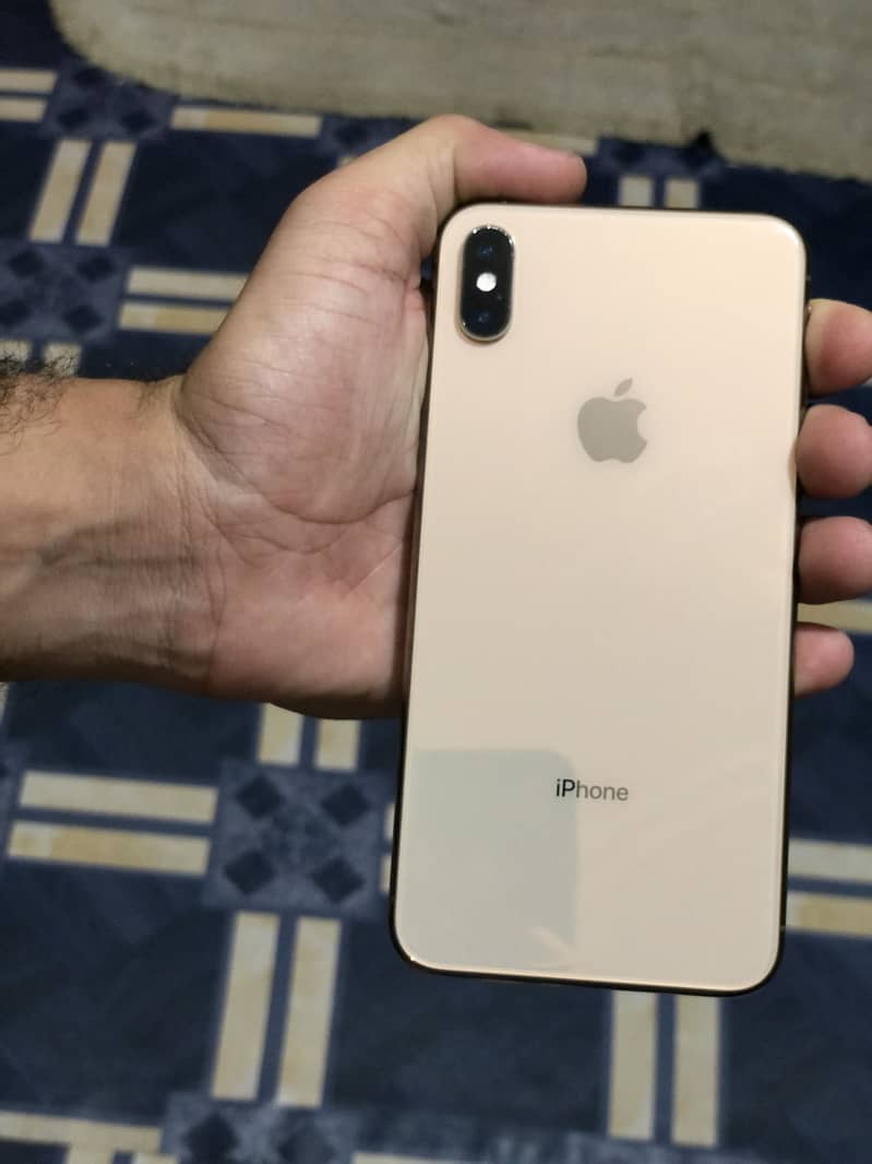 iPhone XS Max 1
