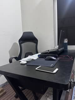 Black table and chair