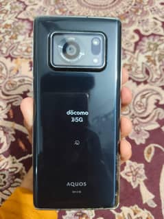 Aquos R6