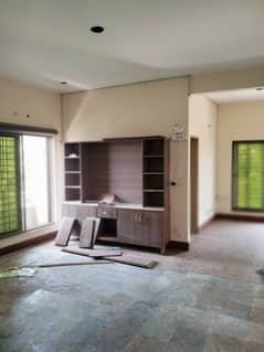 MIAN ESTATE OFFERS 5 MARLA 2nd FLOOR PORTION (Proper Commercial) AVAILABLE FOR RENT FOR OFFICE/SOFTWARE HOUSE