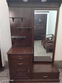 Dressing table