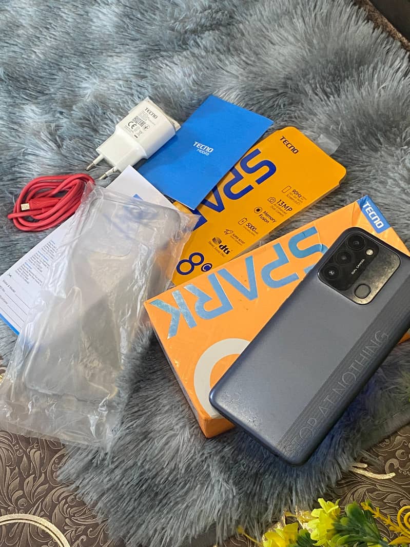 Tecno Spark 8c with box or original charger 5