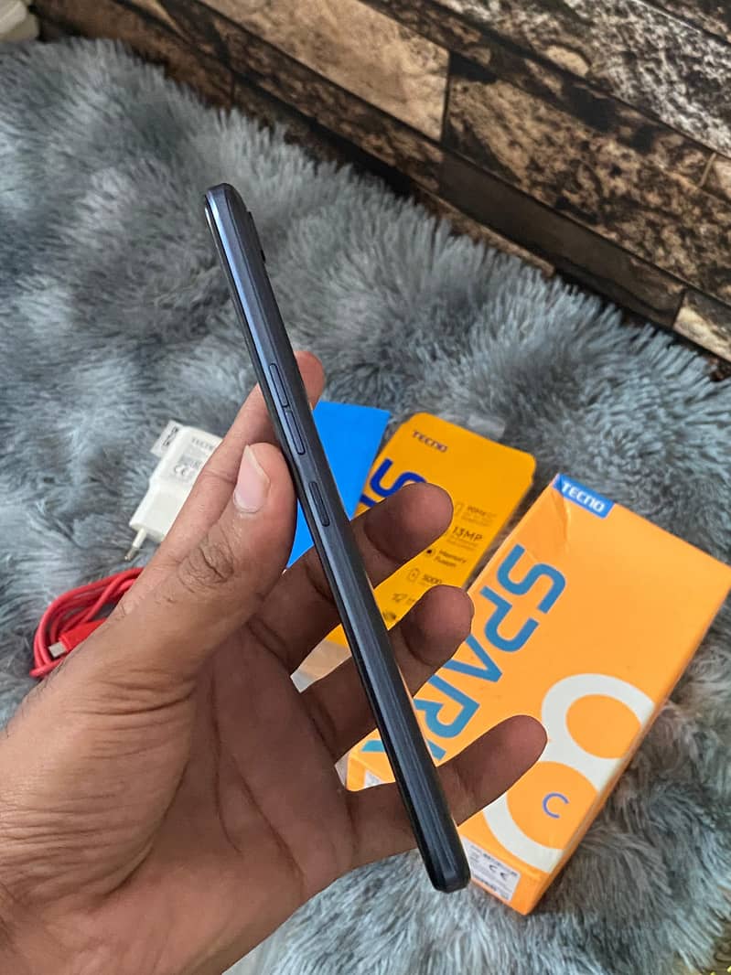 Tecno Spark 8c with box or original charger 7