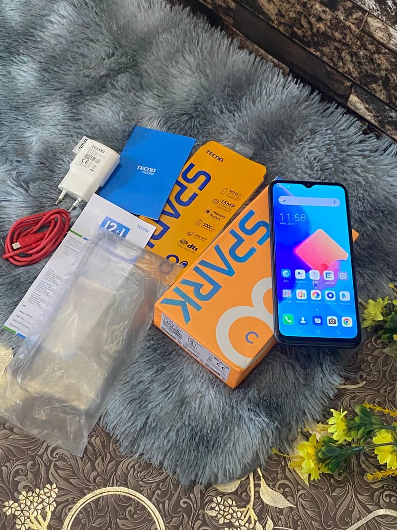 Tecno Spark 8c with box or original charger 11