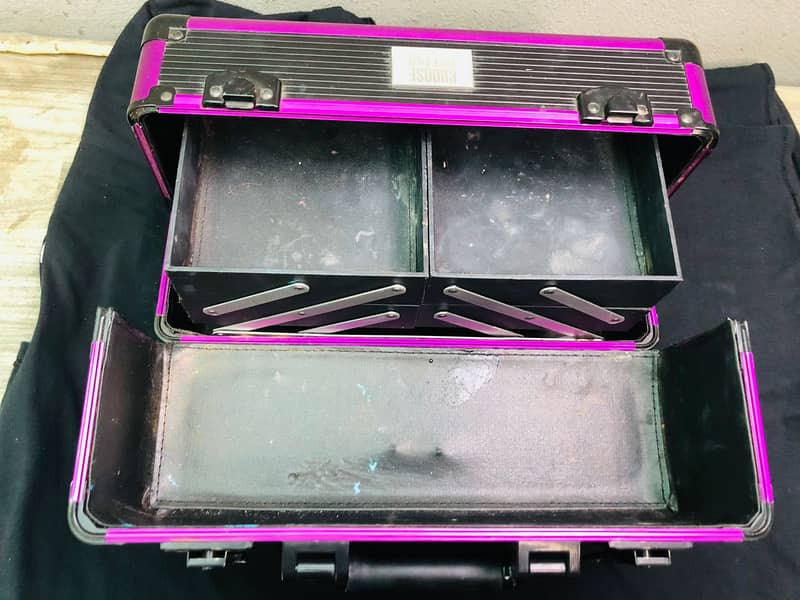 imported makeup box 2