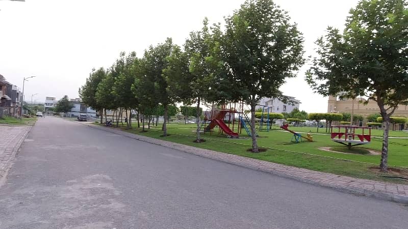 Get Your Hands On Plot File In Rawalpindi Best Area 10