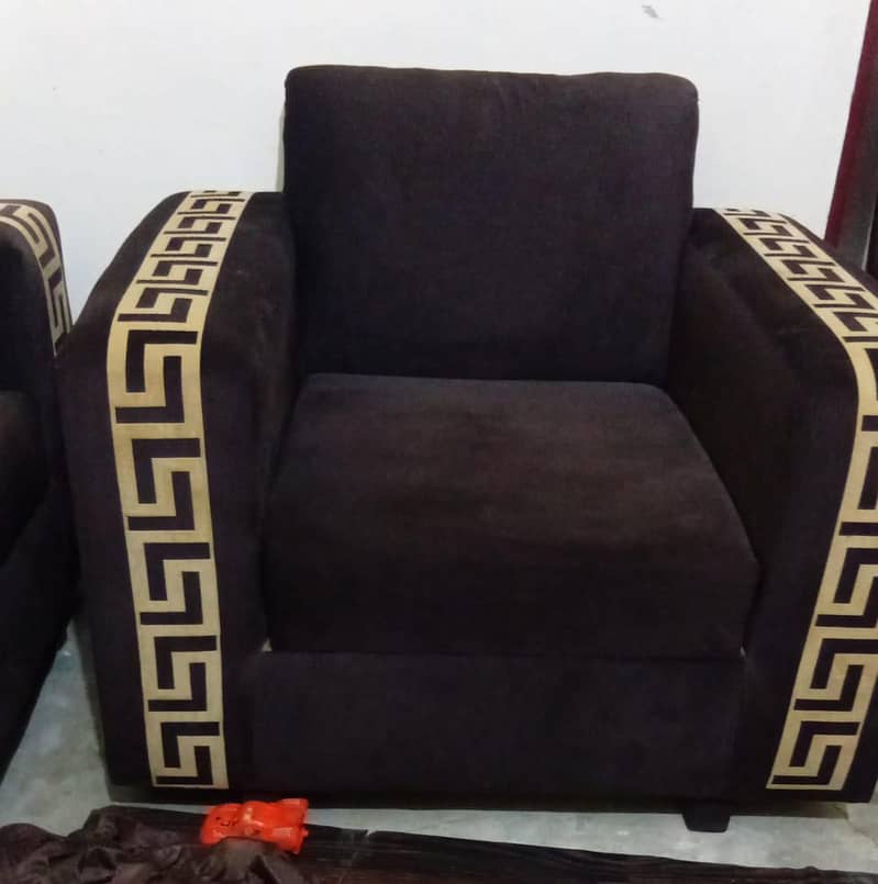 Sofa set in 10/10 condition 0