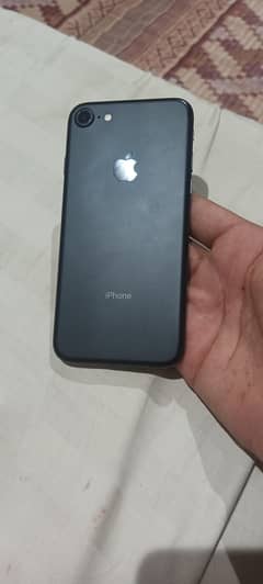 I phone 7 water pack 82% health. price fixed he.