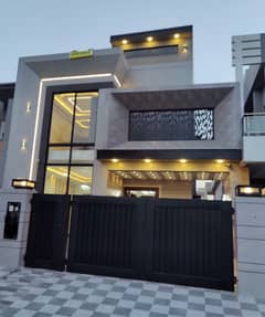 12 Marla Brand New Modren Design House Up For Sale In Lake City