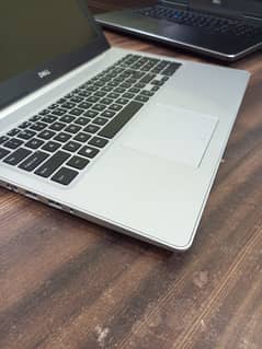 Dell Inspiron 15 5570 Core i7 8th Gen QuadCore 8GB Ram 256GB SSD NVMe
