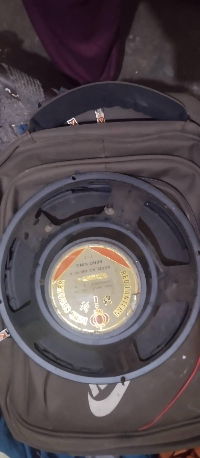 Kafi arsa se use ni hua. deck and speaker available hay 0