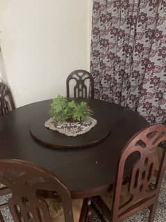 6 siter dining round shape