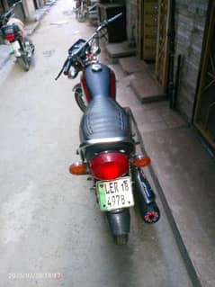 Honda 125 sale krna all part ok h koi km Nii honey Wala urgent paiso k