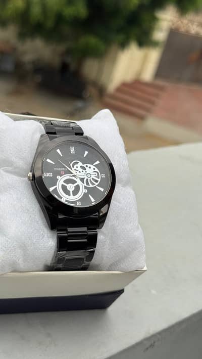 Black watch with box