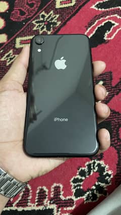 iPhone XR (64GB) NON PTA 9/10 condition waterpack