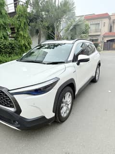 Toyota Cross Hybrid 1.8 X