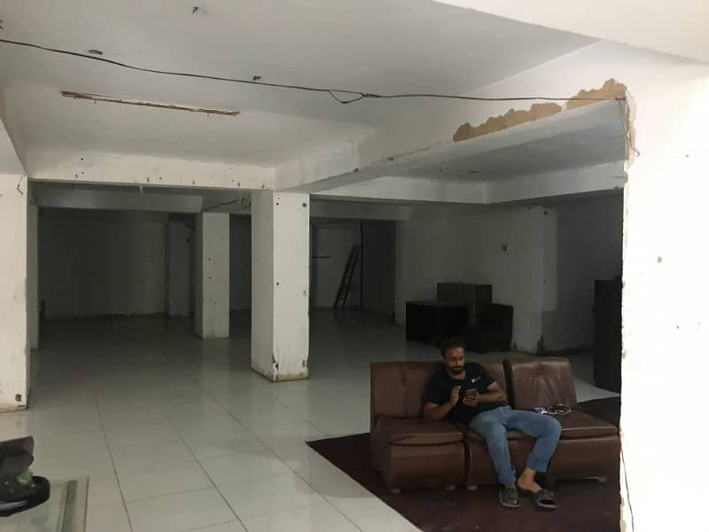 2300 Sqft Space Available For Rent In Main SHAHRAH-E-FAISAL Near Nursary (In Addition, A Separate Mezzanine Space Of 7,000 Square Feet Is Also Available. ) 0