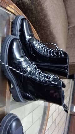 boots from Dubai mall
