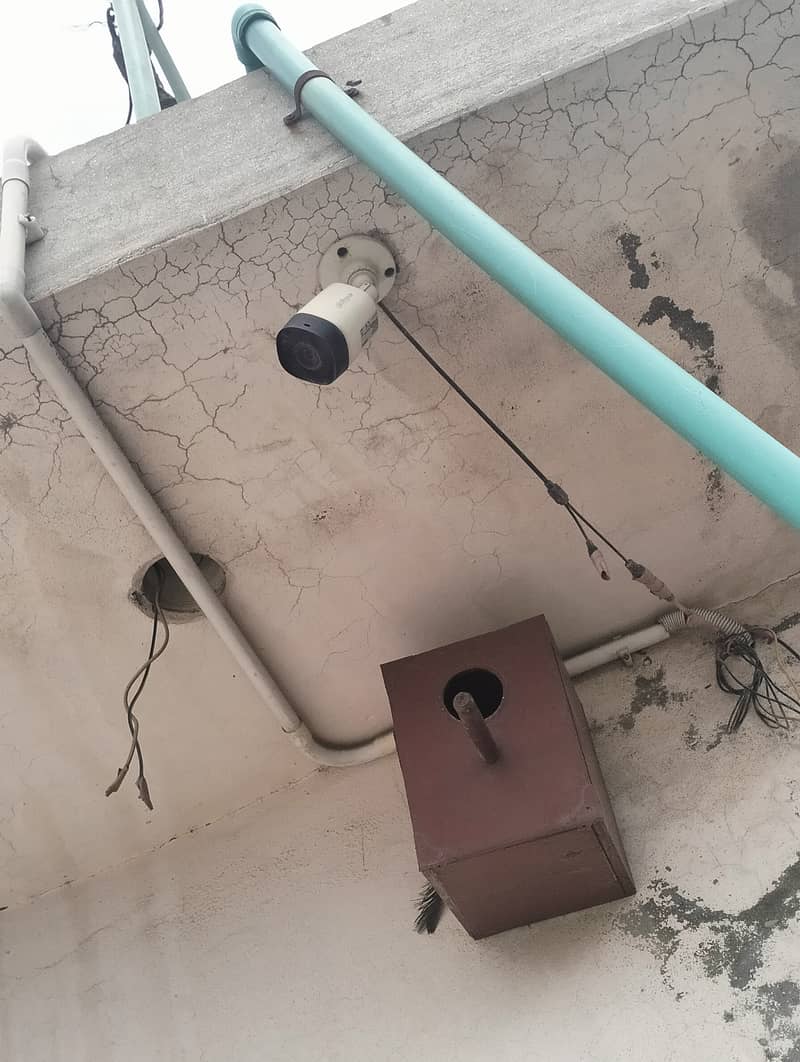 Cctv camera complete setup 8 DVR with LCD 3
