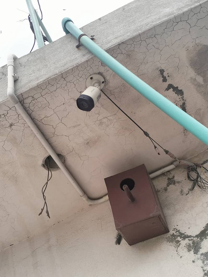 Cctv camera complete setup 8 DVR with LCD 4
