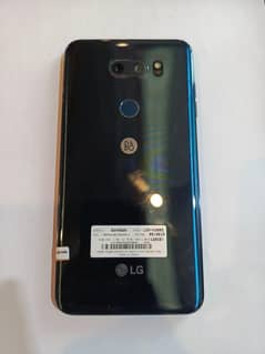 LG v30 plus