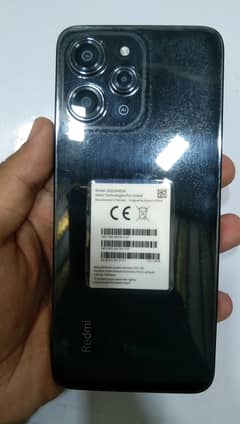 realme 12