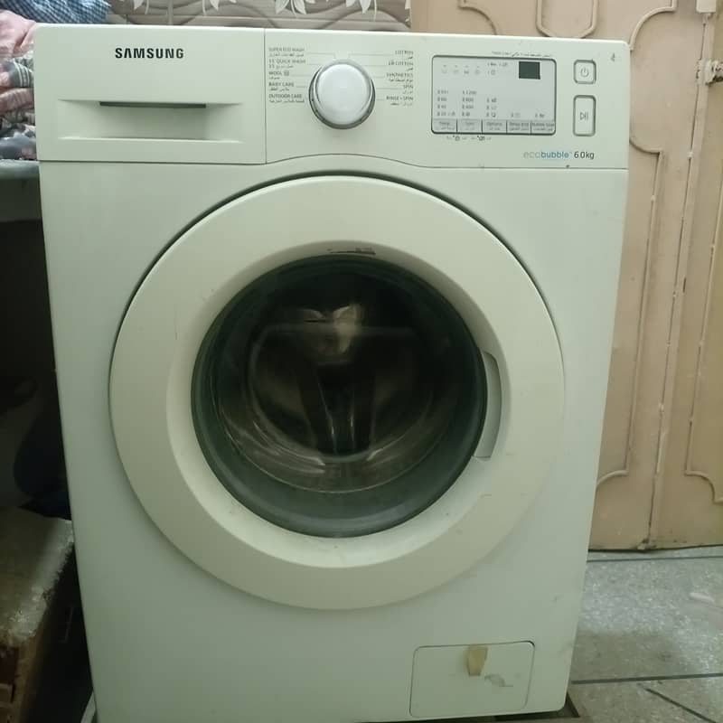 Samsung fully automatic machine 6kg front load in a good condition 0