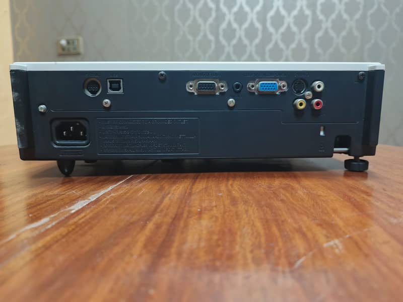Projector Sharp XR-50S 1