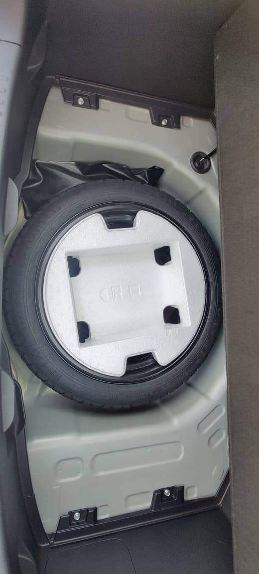 Yaris hatchback 5