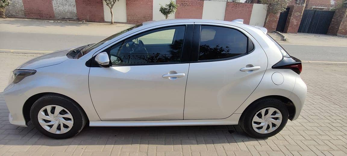 Yaris hatchback 11