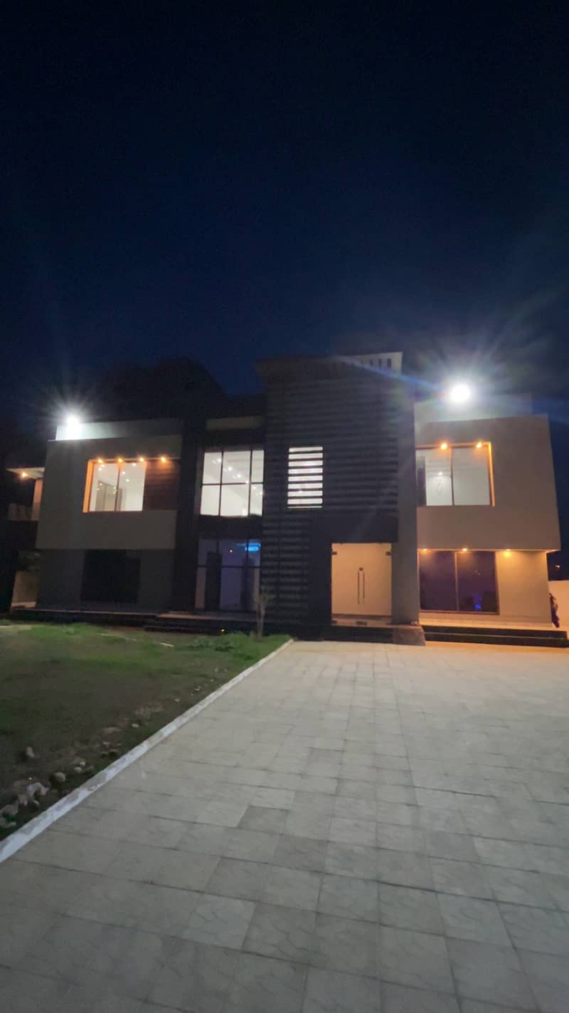 The One And Only 2064 Sq yard Villa At P3 With Key ready To Move 4