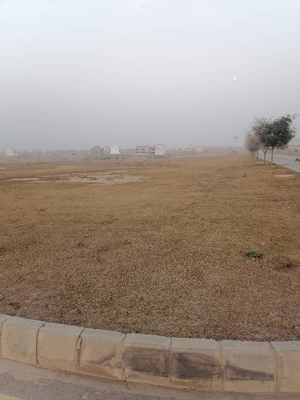 30x60 Solid Plot in Faisal Hills C Block 3