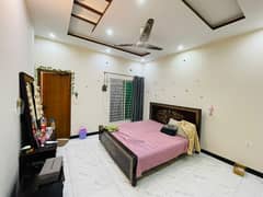 Beautiful 10 Marla 3 Bed Upper Portion For Rent in Ali Park Near Bhatta Chowk, Airport