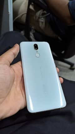 Oppo F11