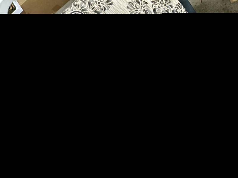 iphone 8 plus ( 256 gb memory ) 10/10 condition 0